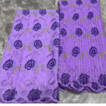 Brodé - Tissu voile suisse violet lilas